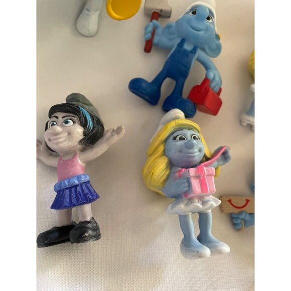 Set Of 6 Smurfs Figurines With Accessories Vinyl Collectibles - Picture 2 of 13